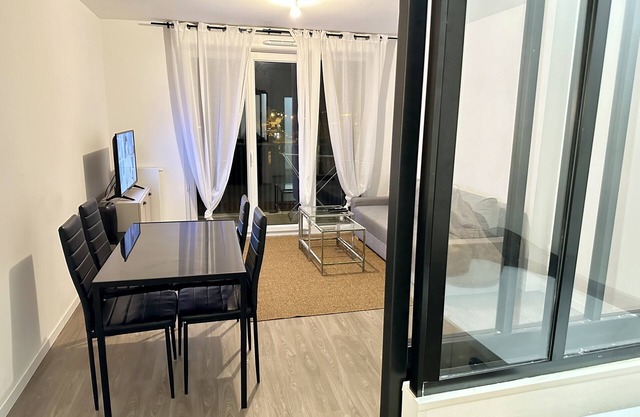 Modern 3-room apartment with parking in Gagny