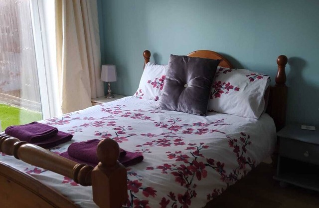 Modern 3 storey town house, surrounded by beautiful Rutland Countryside