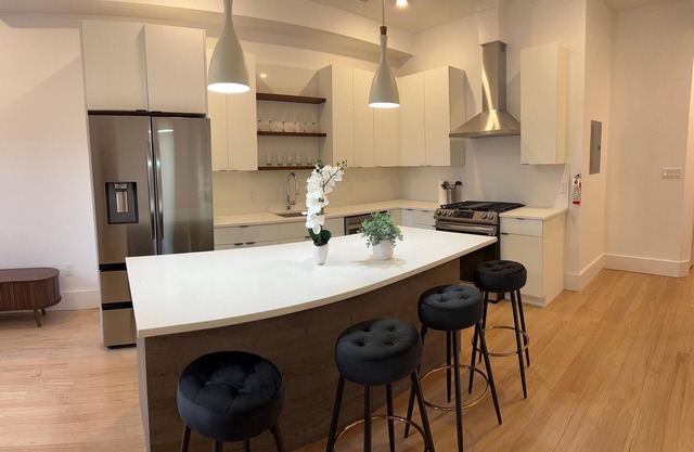 Modern 3bd, 2bth apt in Jersey City near Manhattan