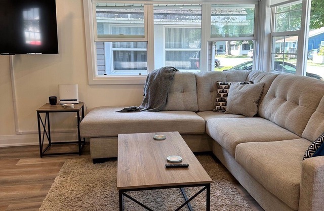 Modern 3BR Home near the Beach w/ A/C +WiFi +Free Parking +Firepit +Deck w/BBQ