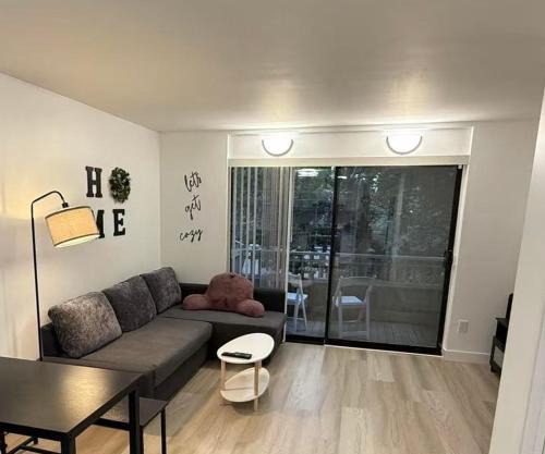 Modern 3BR Townhouse near UW