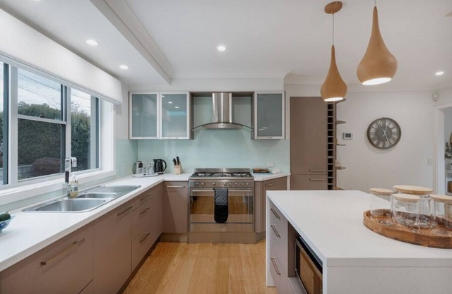 Modern 3BR with beautiful gardens in Waramanga