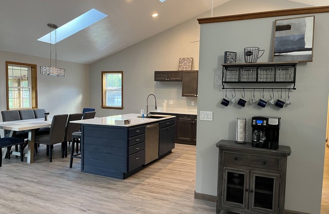 Modern 4 bedroom / 3 bath home in Finger Lakes and wine country