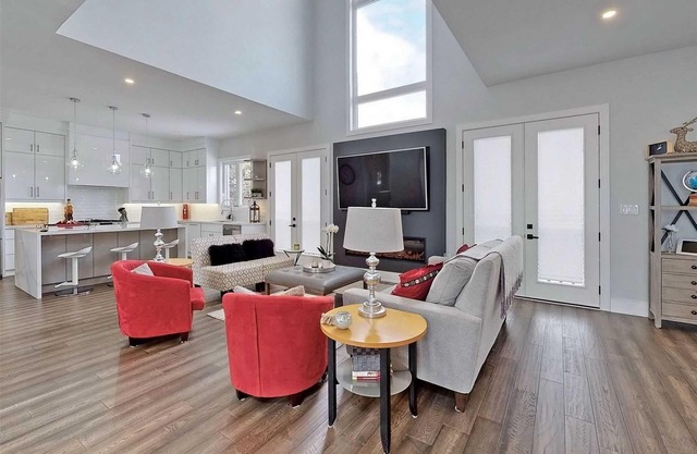 Modern 4 Bedroom Home Great for Photoshoots and Small Events