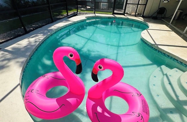 Modern 4-bedroom house with Heated Pool and Outdoor Firepit in Sarasota.