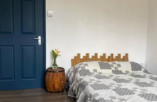 Modern & Affordable Apartment - Roches Brunes