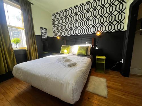 Modern Amenities Historic Charm 4-Bdrm Retreat #1 at the Inglis Heritage