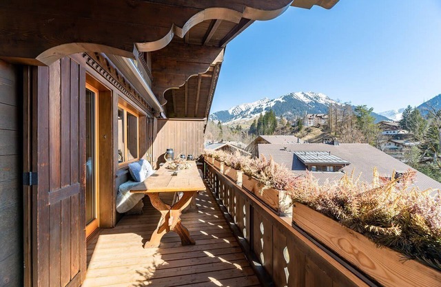 Modern and Bright Apartment in Gstaad Centre