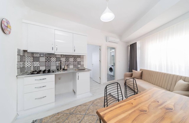 Modern and Comfortable Apartment in Muratpasa