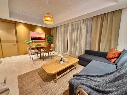 Modern and cozy CFC apartment