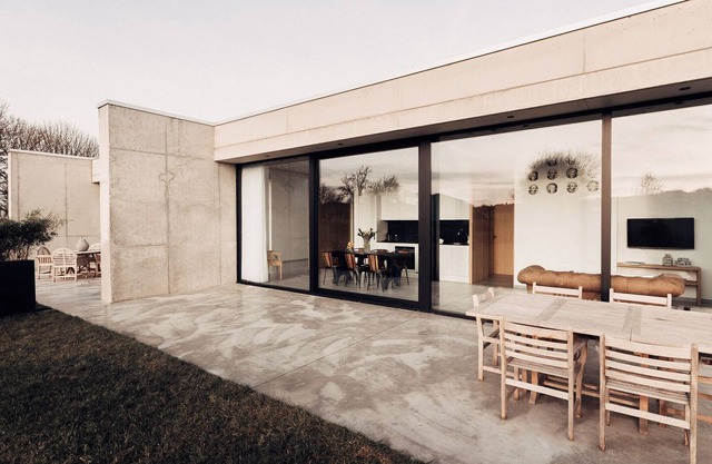 Villa moderna en Dalhem con jardín