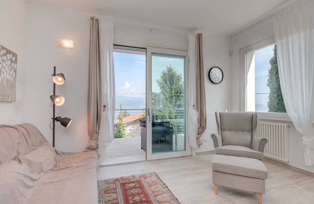 Moderno apartamento "Lujo 1" con terraza en la azotea y aire acondicionado