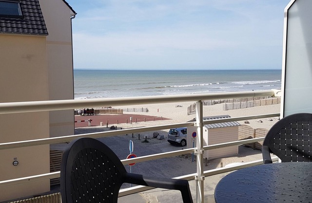 Moderno apartamento a 2 min de la playa, vista al mar, se admiten mascotas