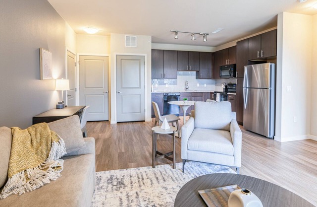 Modern Apartment in Prime Location (ID7516X47)