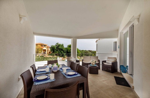 apartamento moderno a 5 min. del mar con piscina, aire acondicionado y wi-fi