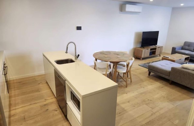 Modern Apartment Airport Area