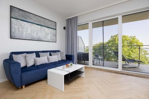 Modern Apartment by the Lake with Parking & Sauna in Zegrze by Noclegi Renters