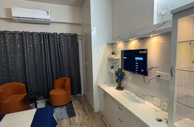 Modern Apartment Near Expo Mart