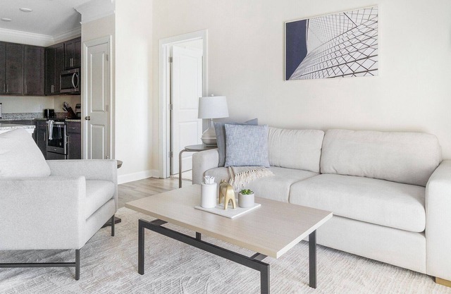 Modern Apartment in Prime Location (ID1012X166)