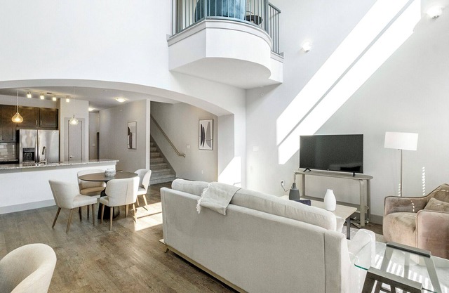 Modern Apartment in Prime Location (ID1203X998)