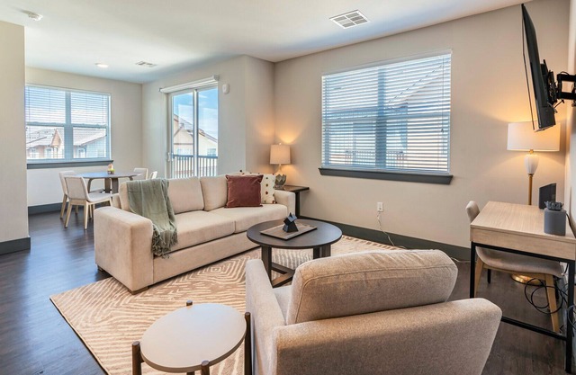 Modern Apartment in Prime Location (ID5076X35)