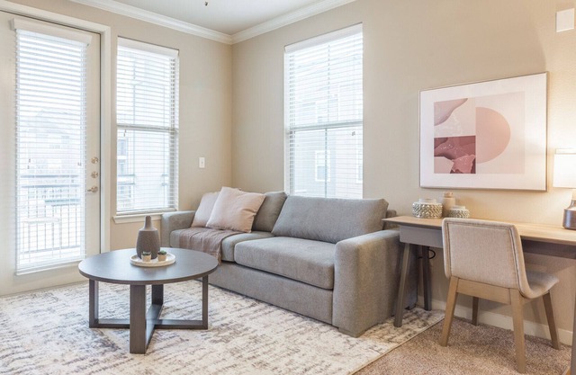 Modern Apartment in Prime Location (ID3987)