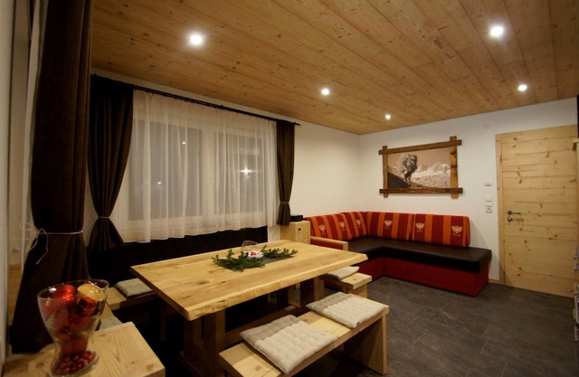 apartamento moderno en las montañas, acogedor y familiar cerca de Hochfügen