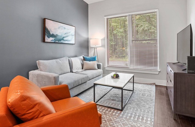 Modern Apartment in Prime Location (ID3897X81)
