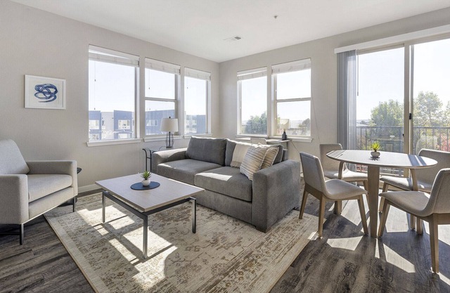 Modern Apartment in Prime Location (ID5169X02)