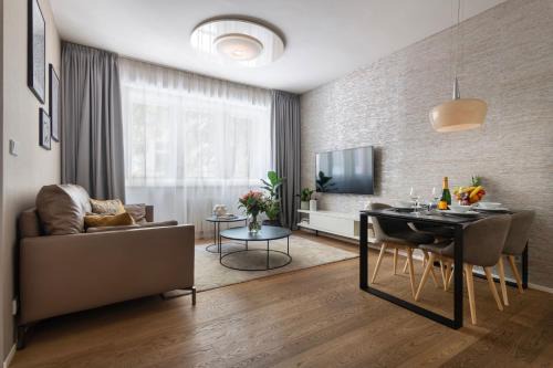 Modern apartment near Old Town