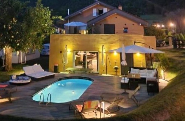 Modern apartment surrounded by greenery, 20 minutes from the ski slopes and the lake