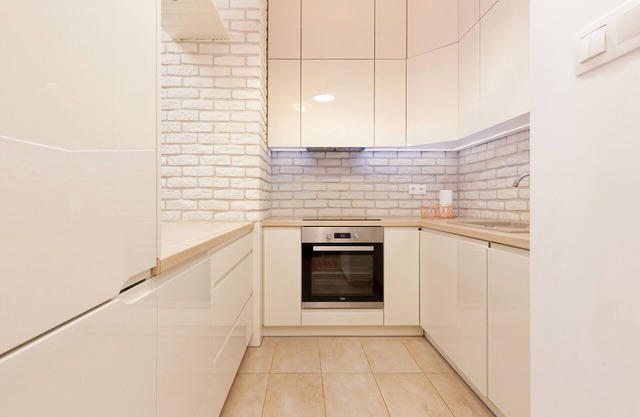 Modern Apartment Warsaw by Renters