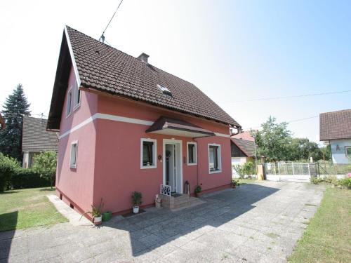 Modern apartment with garden near the Petzen ski area in Eberndorf Carinthia