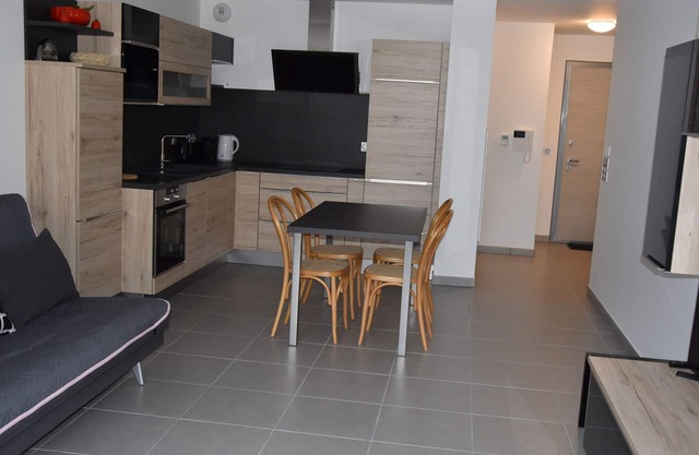 Moderno apartamento con gran terraza cerca de Courchevel y lago