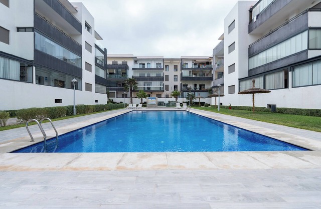 Modern Apartment with Pool
