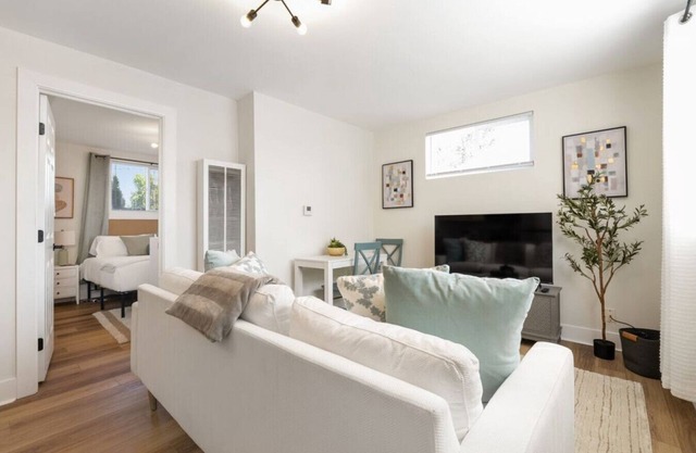 Modern Apt | Parking | Near German Village + Dtwn