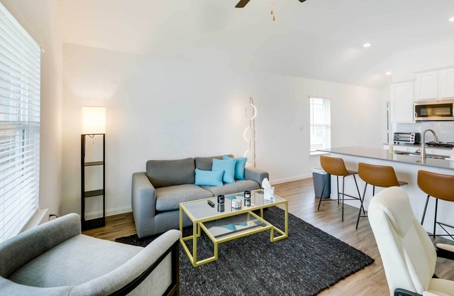 Modern Austin Vacation Rental: 13 Mi to Downtown!