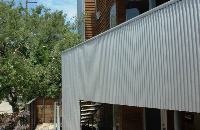 Modern B & B