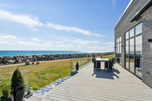 Modern Beach House With Sea Views At Bjørnsknude