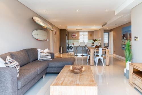 Modern Beachfront Eden on the Bay 210- 2 bedroom, 2 bathroom