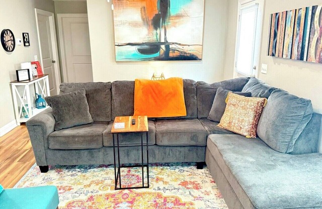 Modern Boho 2BR/2BA on Quiet Street