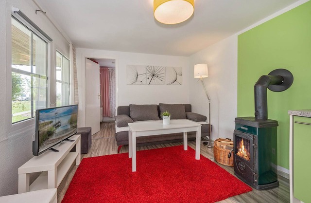 Vacation bungalow for max. 4 persons, cottage-friendly, WLAN, fireplace