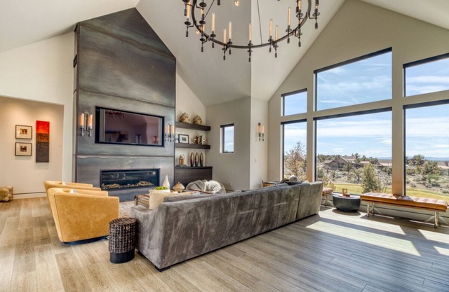 Modern Central Oregon home located in the Brasada Ranch resort neighborhood.