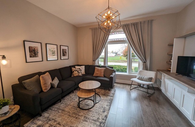 Modern century home, 3 minutes from Downtown!