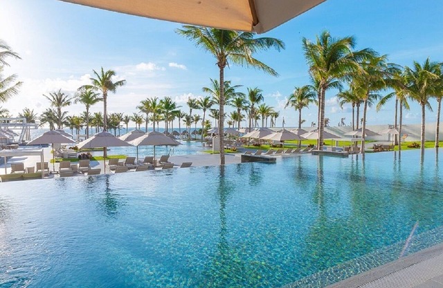 Modern Chic 2 Bedroom Condo - Private Balcony w/ View on Garza Blanca Resort