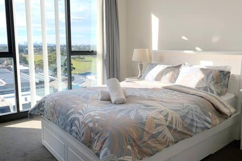 Modern Chic Apartment Close to Sydney Airport