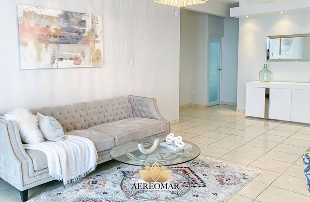 Modern Chic House closed to the airport and beach