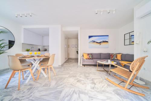 Modern City Centre Apartment w/Terrace & Fast WIFI