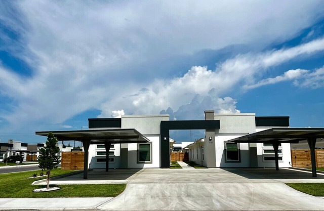 ✨Modern✨Close to mall hospitals 2bed2bath King bed