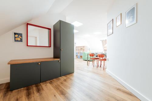 Modern Colorful Apartment Near Vranov Center